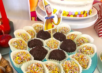 Festa de aniversário infantil em casa - Tema Didital Circus