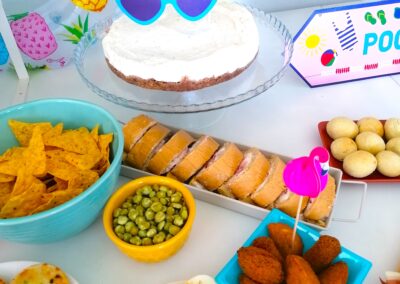 Festa piscina - comida e decoração