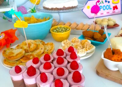 Festa piscina - comida e decoração
